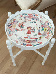 OFF WHITE SCALLOP TRAY TABLE
